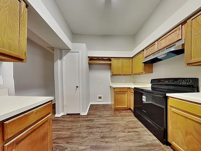 13131 Rocky Ledge Dr — Photo 7