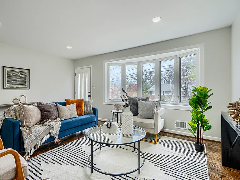 5845 Westwood Ave — Photo 4