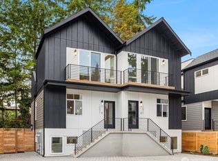 10821 11th Ave NE, Seattle, WA 98125