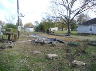 805 S 5th St, Augusta, AR 72006