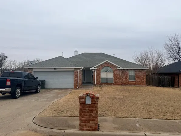903 Queens Cir, Edmond, OK 73034