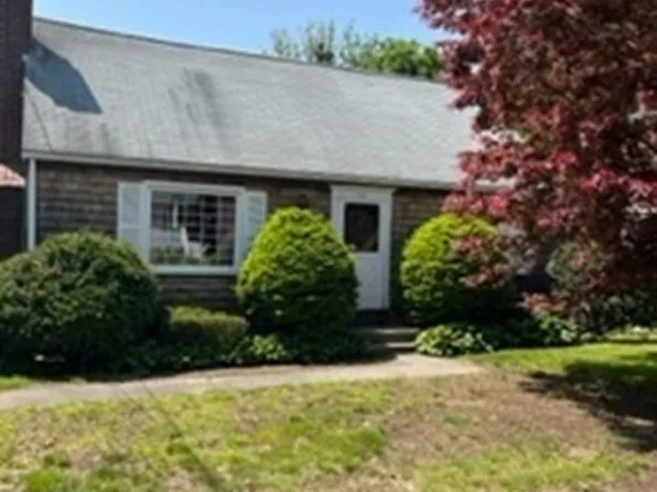 102 Highland St, Marlborough, MA 01752
