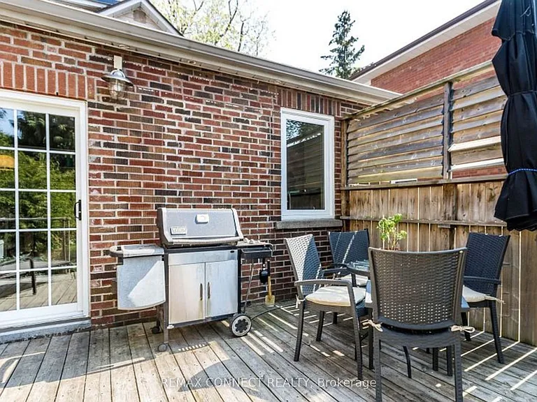 60 Woodbury Rd — Photo 42