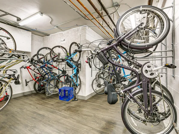 Hale Hall Apartments, 1259 Albion St APT 11, Denver, CO 80220