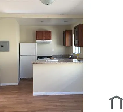 718 E 43rd Pl