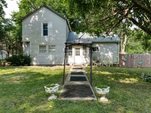 11626 Oak St, Downs, IL 61736