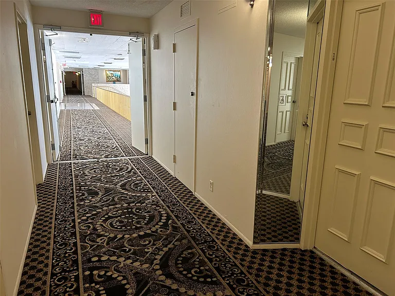 4020 Galt Ocean Dr #106 — Photo 12