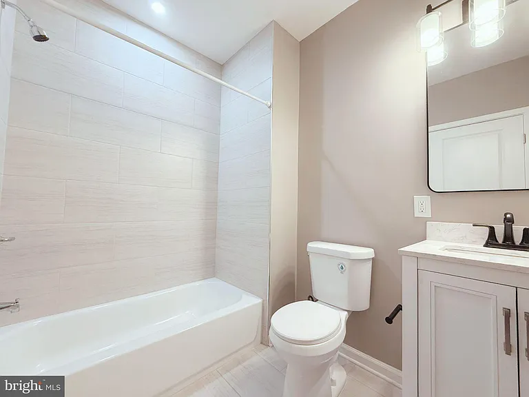 715 N Patterson Park Ave — Photo 15