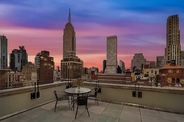 Sold by Compass | media 20