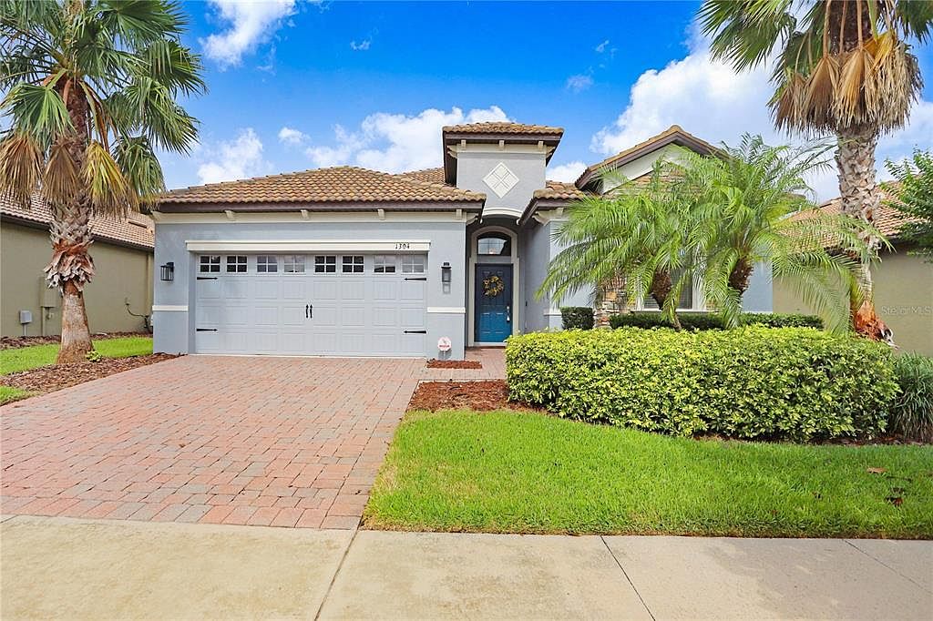 1304 Island Green St