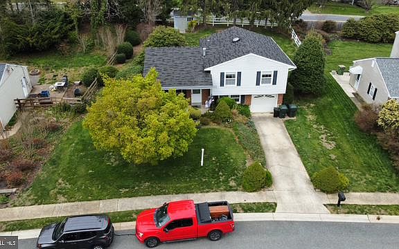 3rd image of 6 Woodsman Dr