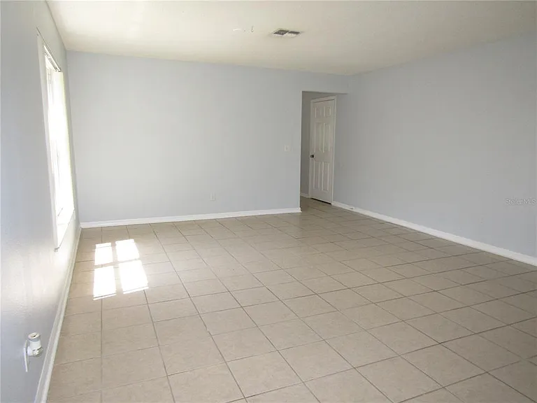 121 Bristol Forest Trl — Photo 12