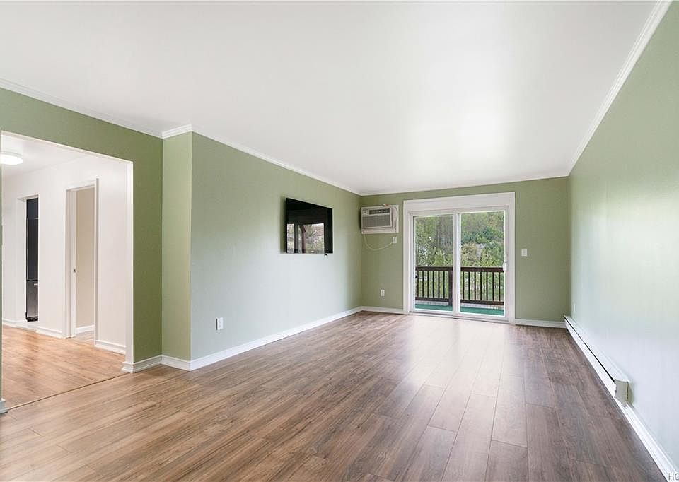1st image of 372 Richard Ct #37B