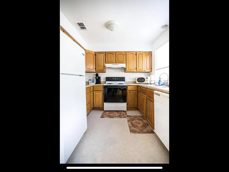 816 Copeland St #2 — Photo 3