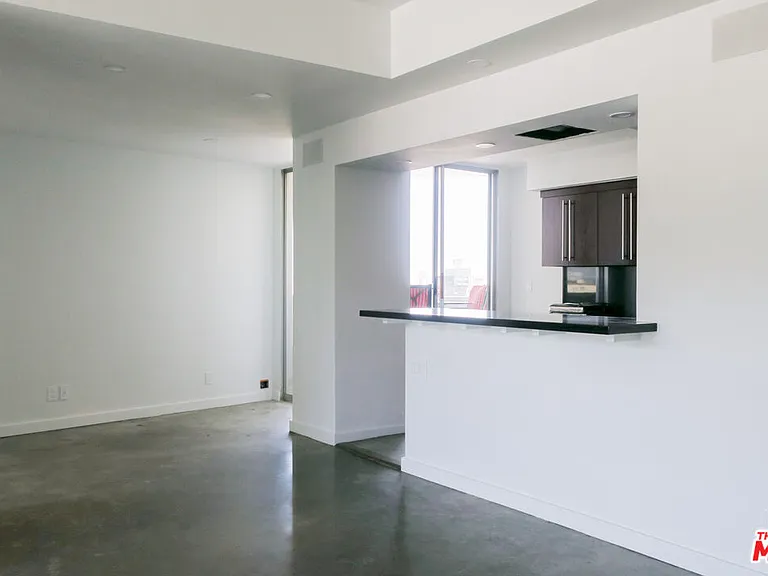 7250 Franklin Ave #801 — Photo 6