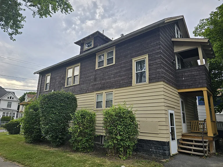 2519 Midland Ave — Photo 2