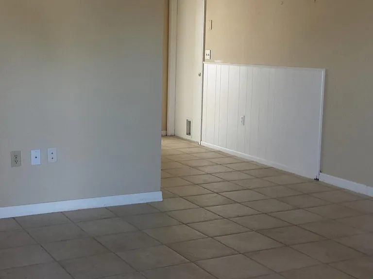 7418 Jenner Ave — Photo 4