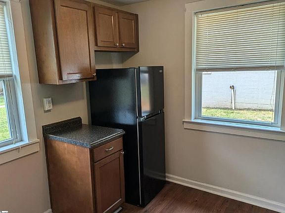 4th image of 201 Chandler Dr APT 6D