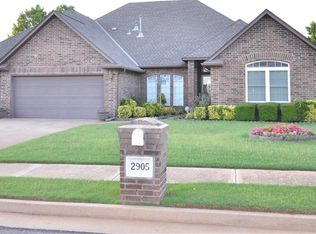 2905 Overland Way, Edmond, OK 73012