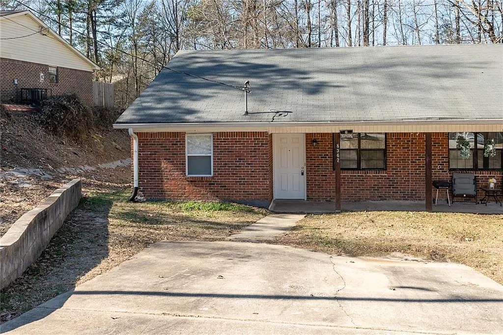2 bed, 2.0 bath, 1100 sqft, $1,195 — Photo 1