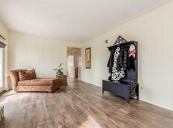 4th image of 6912 NW Park Plaza Dr