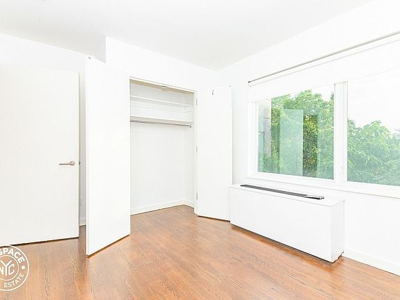4th image of 1209 Dekalb Ave #731