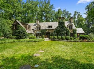 22 Jean Pl, Bernardsville, NJ 07924