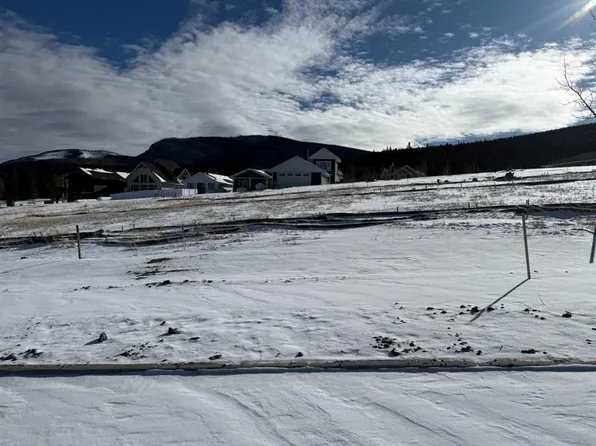 441 Lily Ave, Nordegg, AB T0M 2H0
