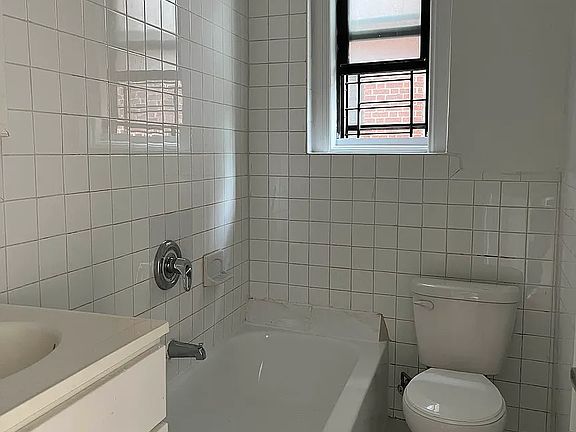 5th image of 3025 Godwin Ter APT 3E