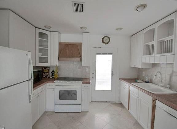 4th image of 1417 Chesapeake Ave APT 204