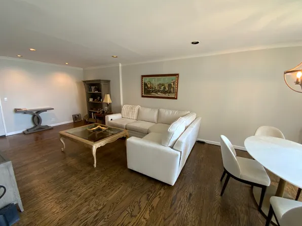 27110 Grand Central Parkway image 3 of 15