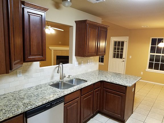 3rd image of 2503 SW 20th St