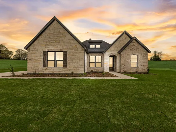 1090 Julian Dr, Van Alstyne, TX 75495