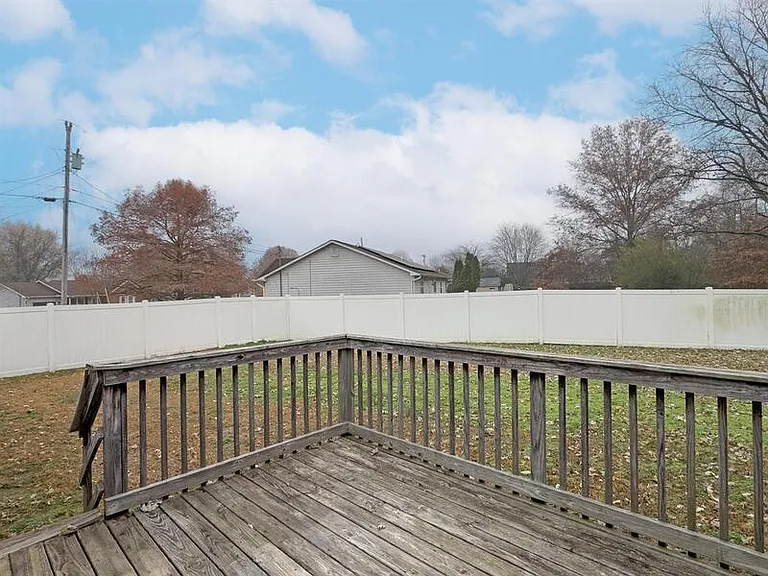 131 Lilian Dr — Photo 28
