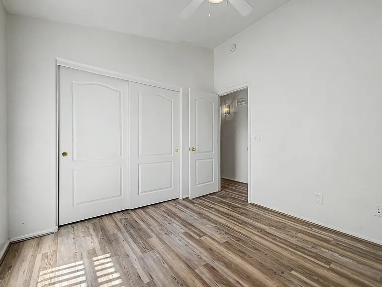 4649 E Augusta Ave — Photo 18
