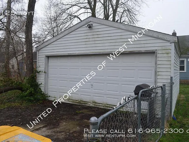 1125 Hoyt St SE — Photo 27