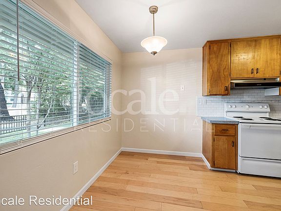 5th image of 377 E 7th Ave #11100368