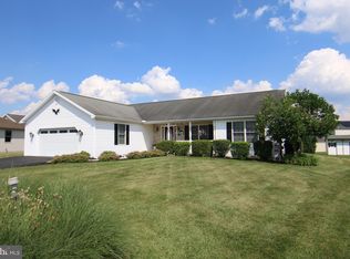 121 Ormiston Dr, Middletown, PA 17057