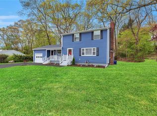 8 Taylor Cir, East Greenwich, RI 02818