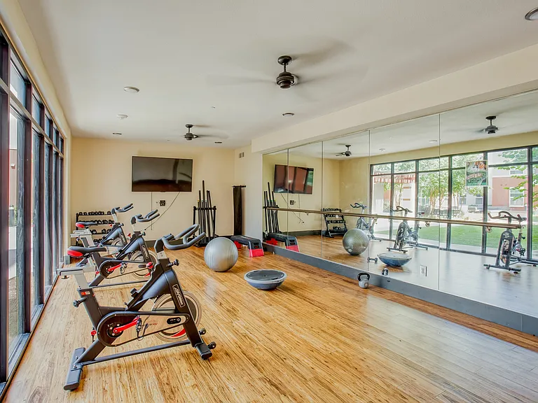 Liv+Arlington_1001SCenterSt_II-5296271_PHO_10