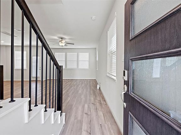5th image of 1522 Beach Oak Dr