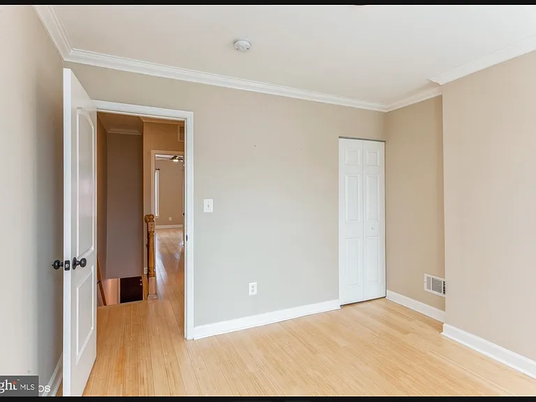 27 S Robinson St — Photo 17