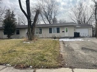 203 E Schaumburg Rd, Streamwood, IL 60107