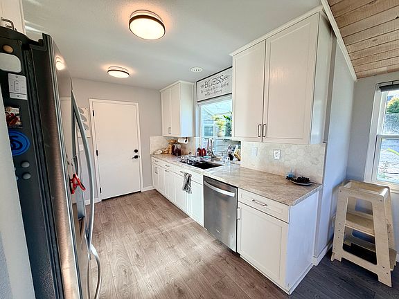 5th image of 5107 Parque Vista Way