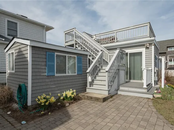 11 Lane Two, Narragansett, RI 02882