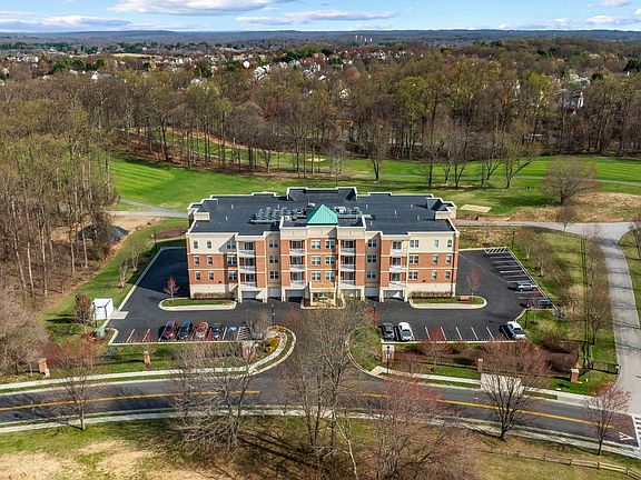 2nd image of 10530 Resort Rd Unit 102