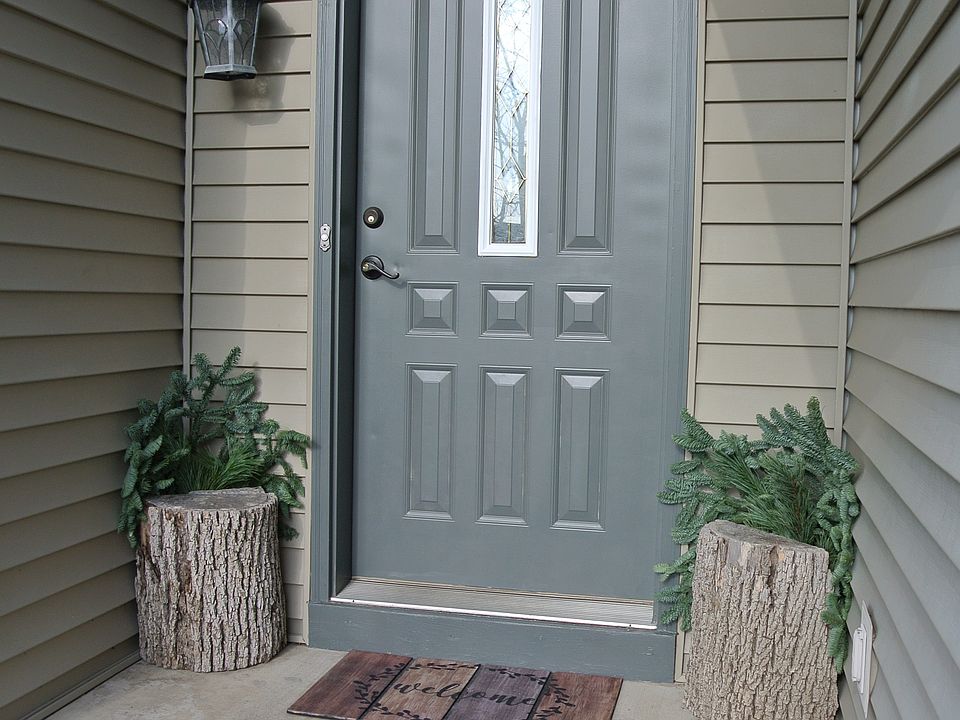 2nd image of 1147 Cardinal Cir
