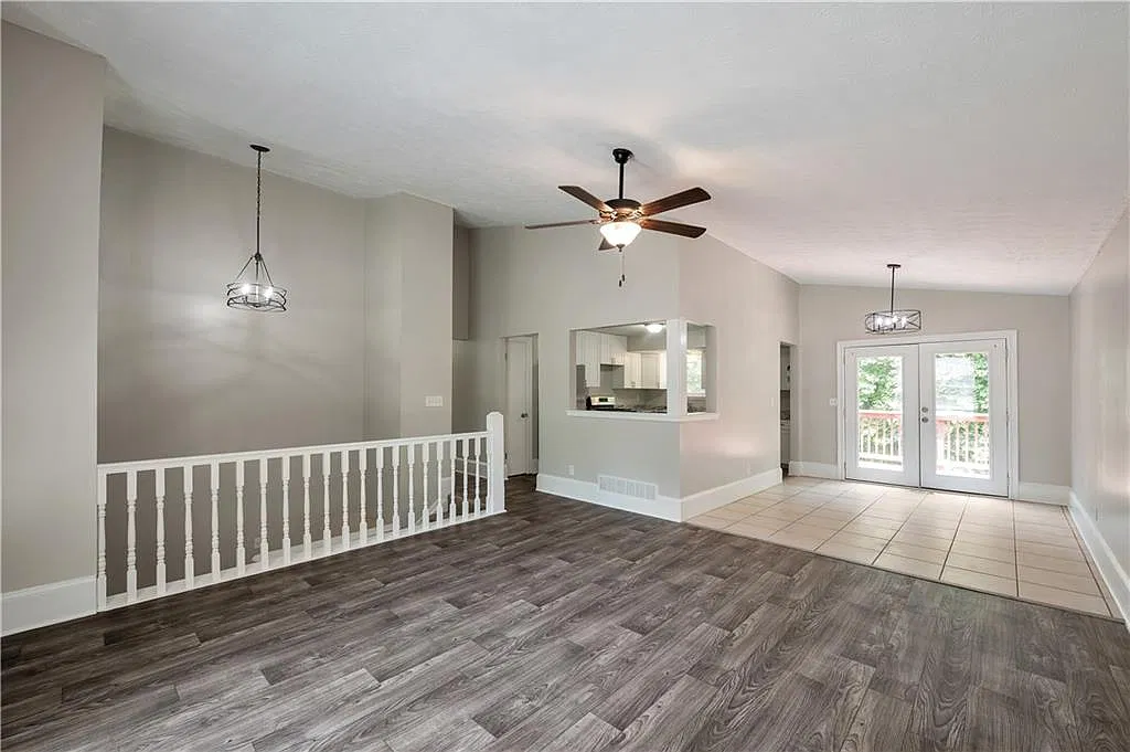 5 bed, 2953 sqft, $2,795 — Photo 3