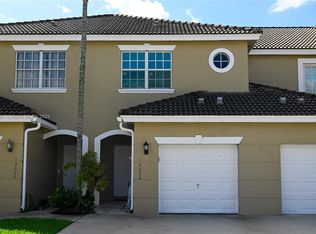 12026 SW 5th Ct, Pembroke Pines, FL 33025
