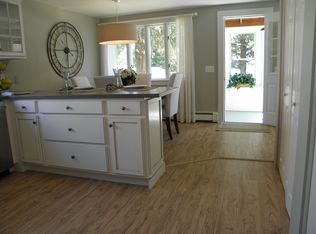 12 Standish Ave W, Kingston, MA 02364